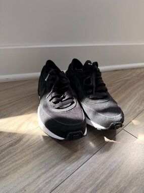 Nike Kids Black and White Sneakers